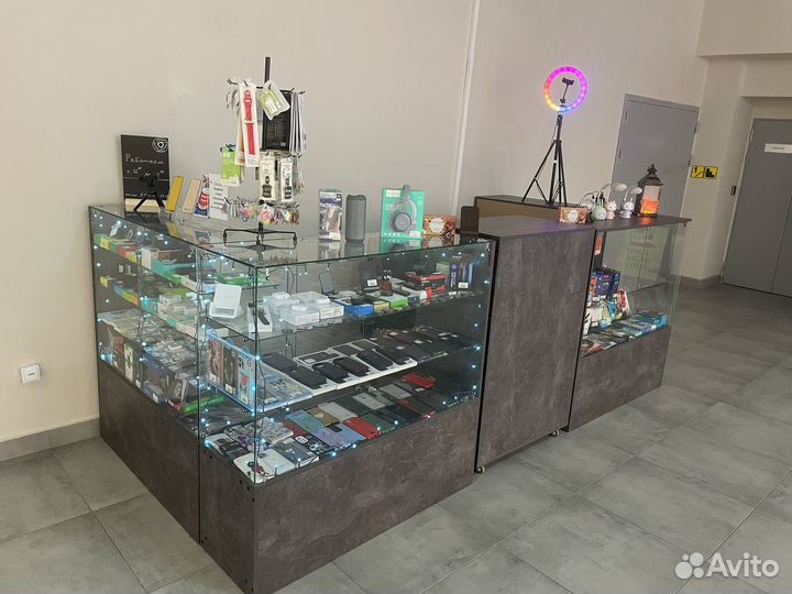 Готовый бизнес остров с мобильными аксессуарами
