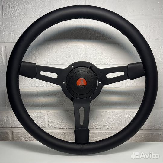 Спортивный руль Mountney