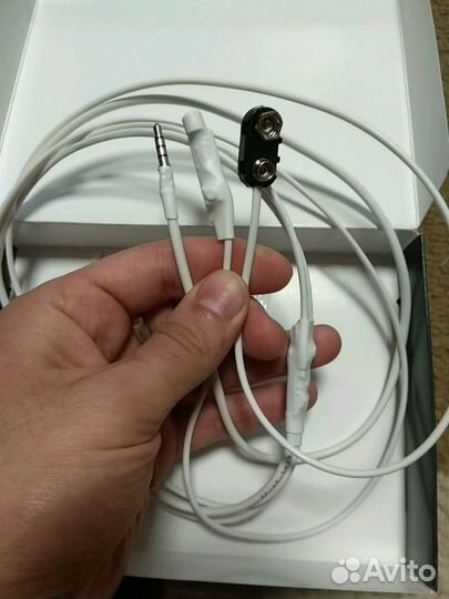 Микронаушник беспроводной