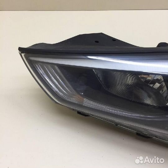 Фара левая Hyundai Tucson