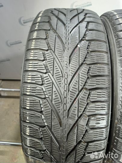 Nokian Tyres Hakkapeliitta R2 SUV 235/55 R19 105R
