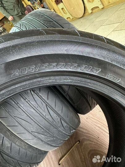 Yokohama Advan Fleva V701 R16