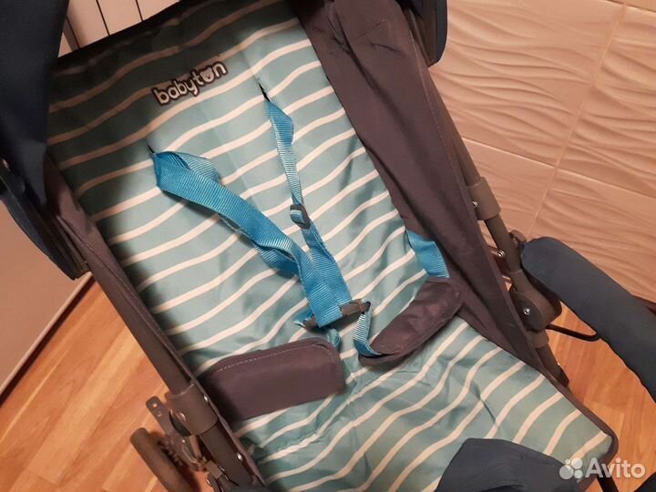 Прогулочная коляска трость