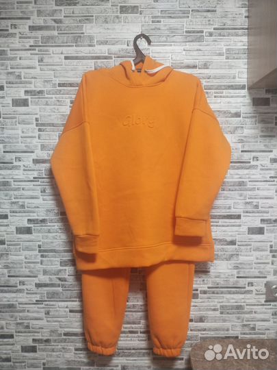 Спортивный костюм женский