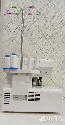 Швейная машина оверлок