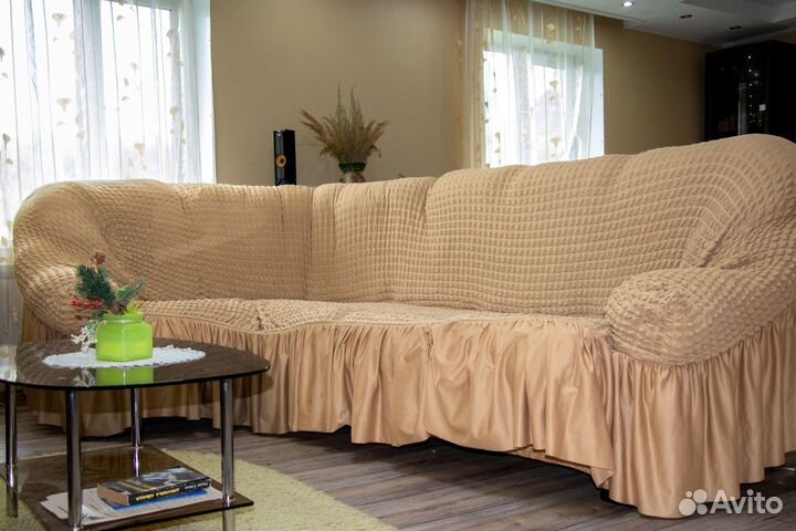 Угловой диван в гостиную