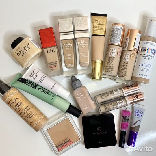 Косметика, тональный крем, пудра, база под макияж