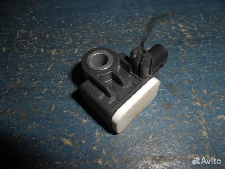 Датчик airbag (Audi A4, Audi A6, Audi A7)