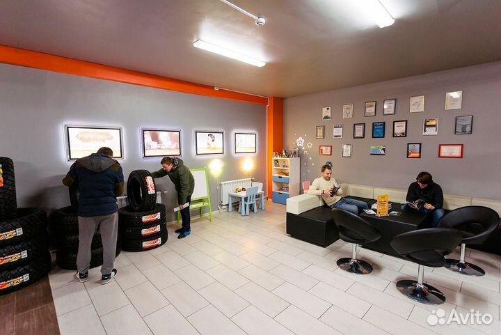 Tracmax X-Privilo S500 215/55 R17 98T