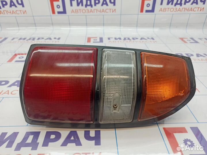 Фонарь задний правый Toyota Land Cruiser Prado (90