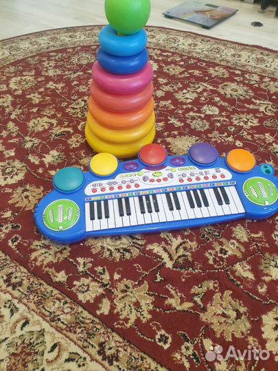 Детский синтезатор+ пирамида