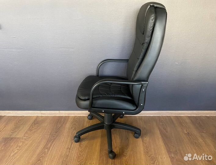 Офисное кресло новое