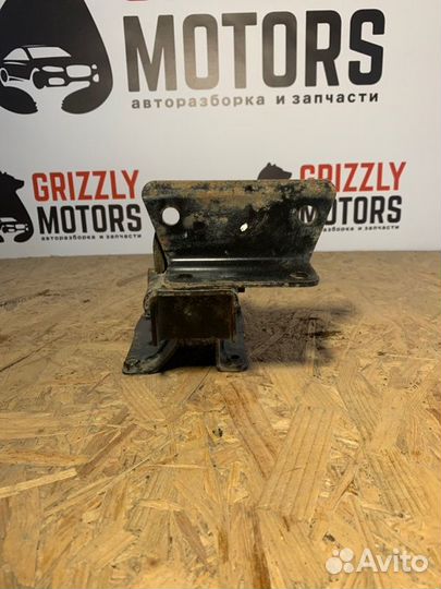 Подушка двигателя левая Chery Tiggo T11 sqre4G16