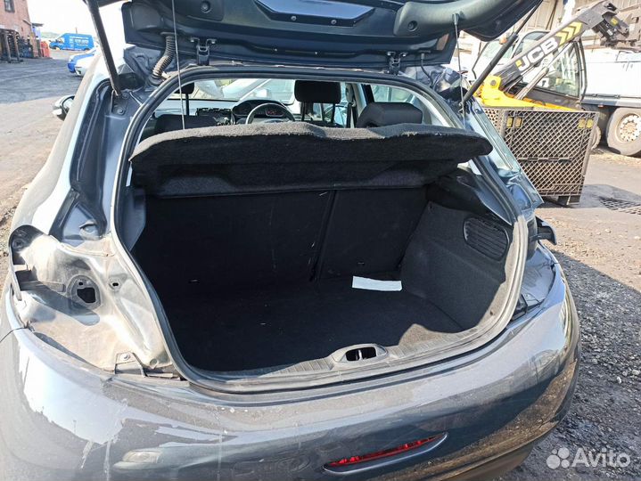 Лючок бензобака Peugeot 208 1 (2012-2019)