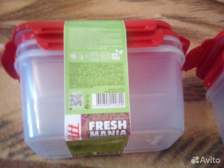 Набор герметичных контейнеров