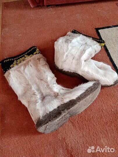 Женские меховые унты