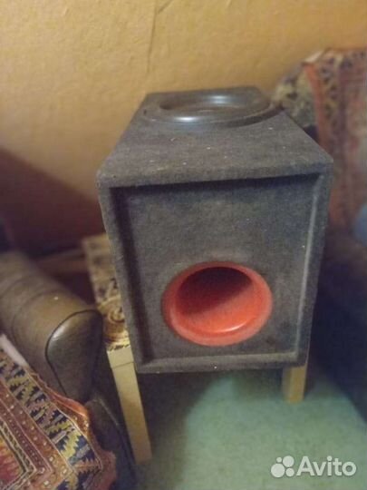 Сабвуфер с коробом