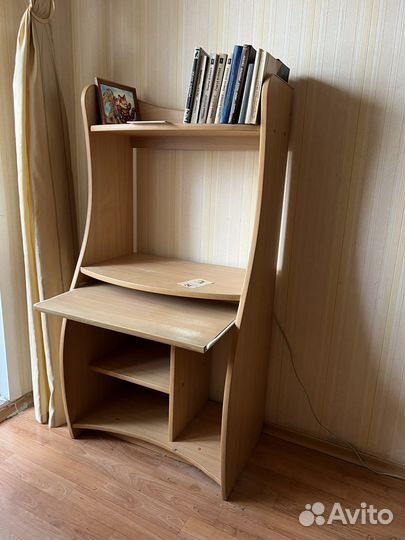 Письменный стол