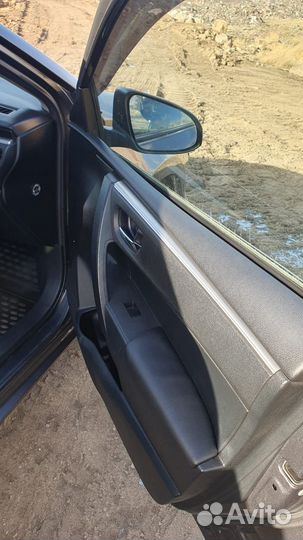 Toyota Corolla 1.6 МТ, 2015, 253 900 км