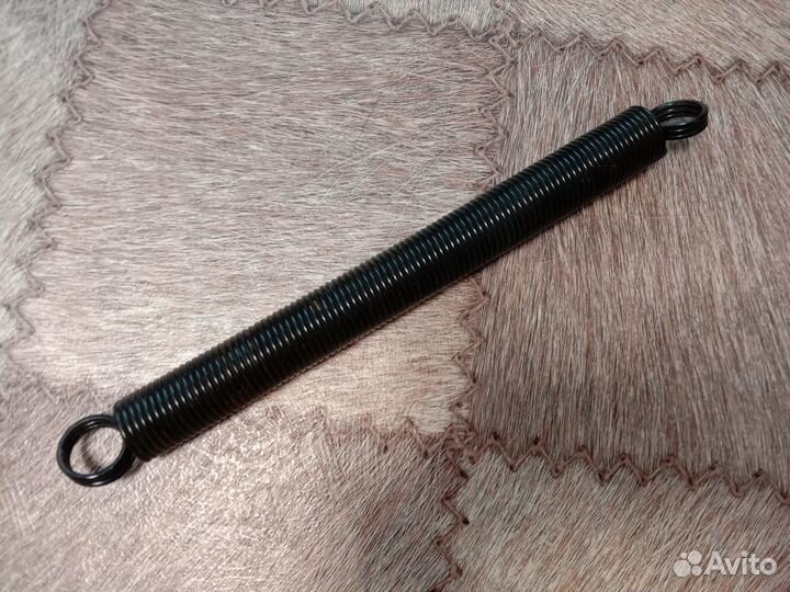 Пружина дверная
