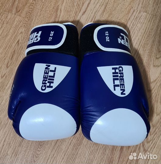 Боксерские перчатки 12 oz