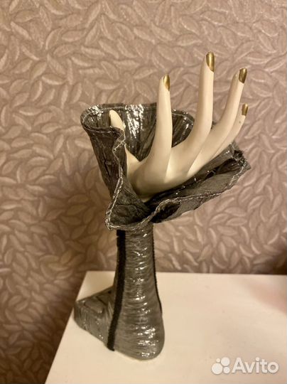 Подставка под украшения новая