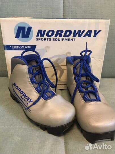 Лыжные ботинки