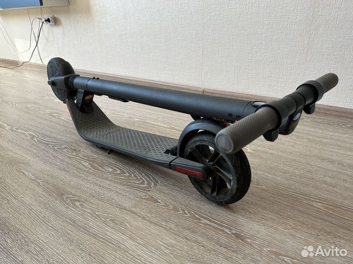Самокат взрослый Ninebot KickScooter by Segway es2