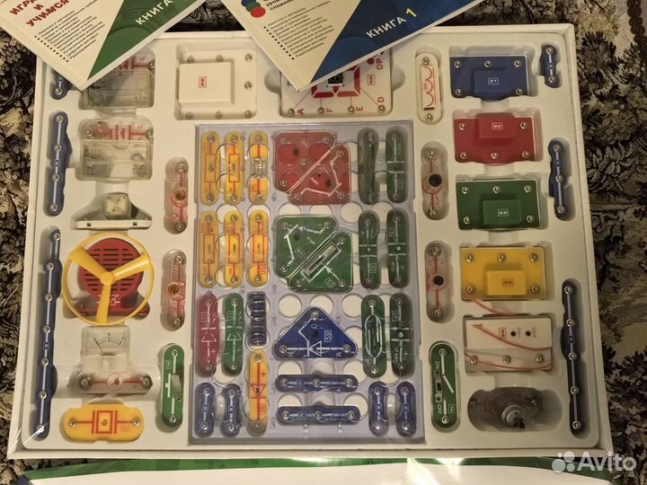 Конструктор Знаток 999 схем. Новый