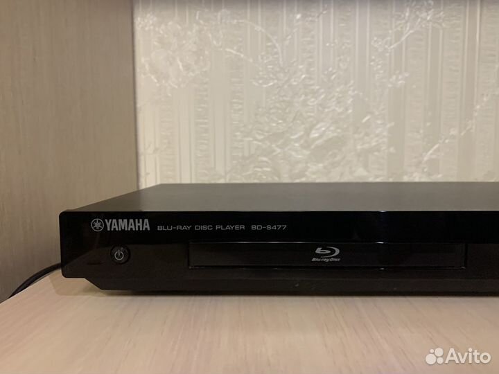 Blu-ray плеер Yamaha BD-S477