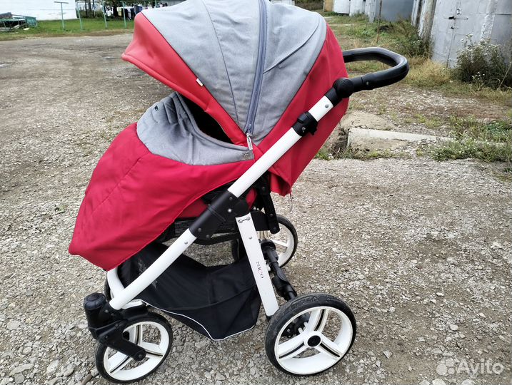 Прогулочная коляска