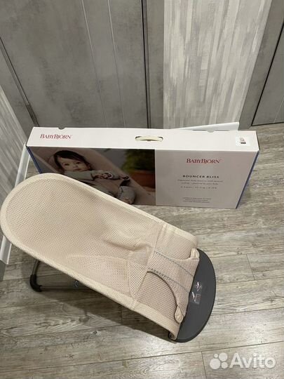 Шезлонг babybjorn