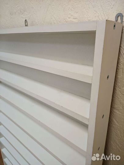 Полочка под гель-лаки