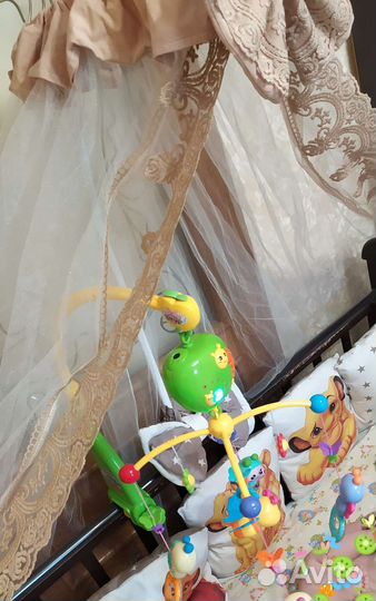 Музыкальная карусель на кроватку