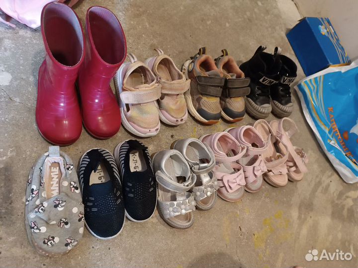 Обувь 22 размер и одежда на девочку