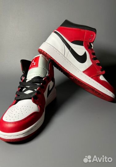 Кроссовки Air Jordan 1 Retro High OG Chicago Люкс