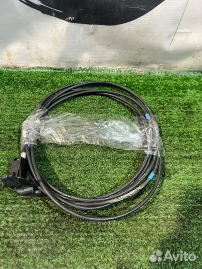 Тросик лючка топливного бака Mitsubishi Outlander