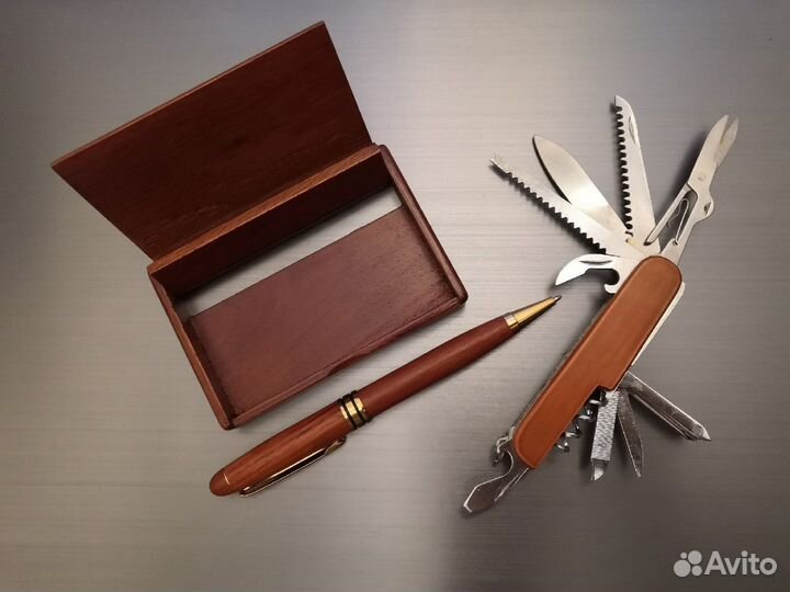 Подарочный набор мужской : нож ручка визитница