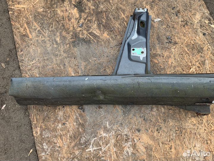 Порог левый со средней стойкой Audi 100 45 кузов