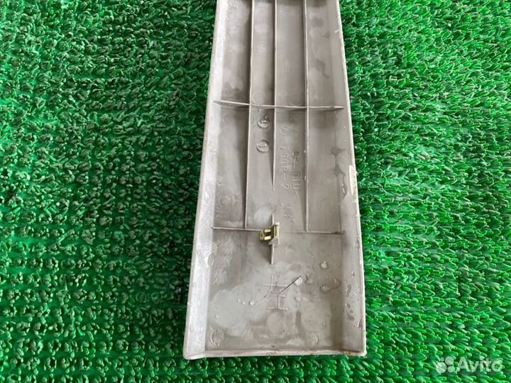 Обшивка стойки лев. Toyota Land cruiser