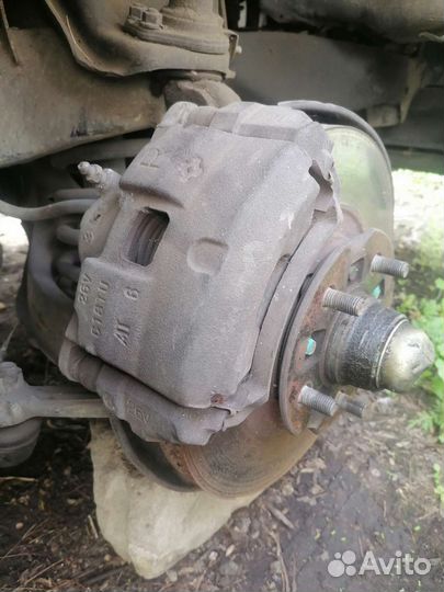 Передний правый суппорт JZS141 1JZ-GE