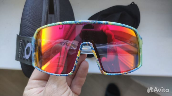 Солнцезащитные очки Oakley Sutro копия