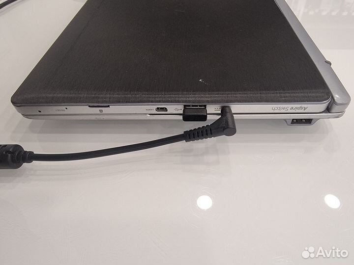 Сенсорный ноутбук Acer Switch 11 i3/ssd 512