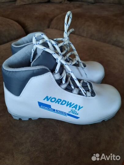 Лыжные ботинки 2 пары 34 и 35