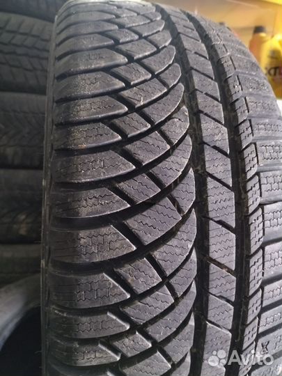 Kumho WinterCraft WP72 225/45 R19