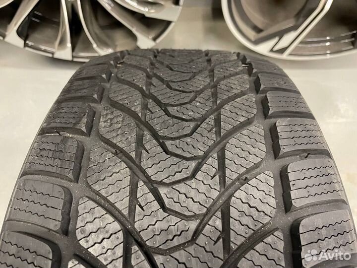 Delinte Winter WD1 235/45 R17 97T