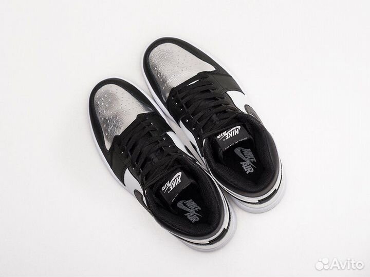 Кроссовки nike AIR jordan