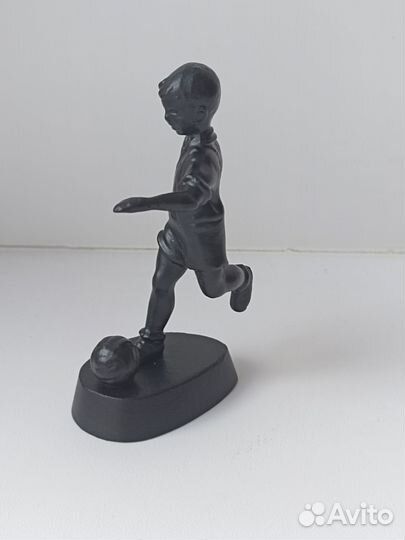 Мальчик Футболист. Юный охотник. Касли. Куса. СССР