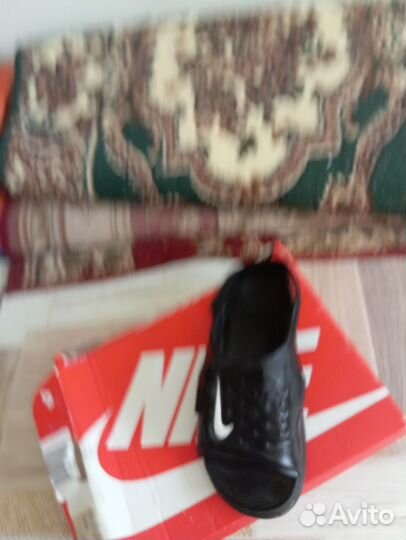 Сандали nike