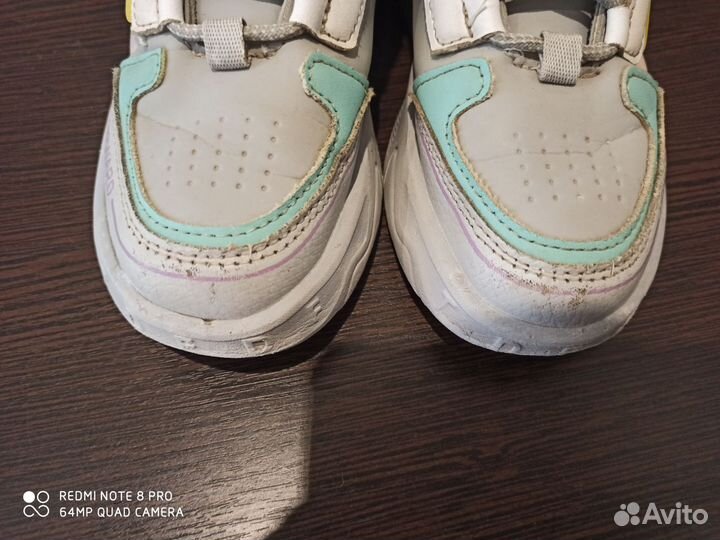 Кроссовки 27р